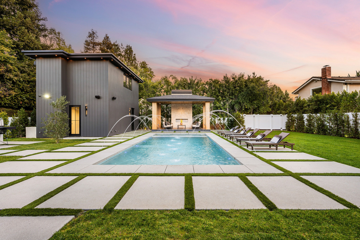 Modern Backyard In Walnut Creek